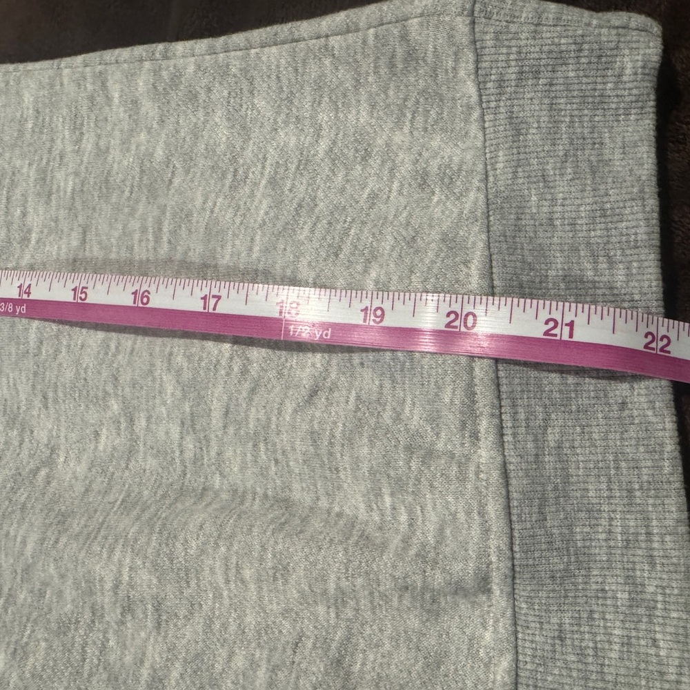 Cozy Gray Sweatshirt with Printed Detail - Picture 6 of 6